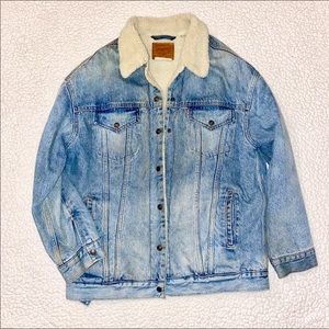 Levi’s Oversized Sherpa Coat